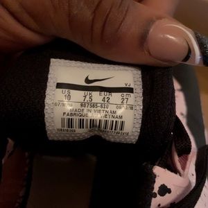 Womens Nike cleat running shoes
